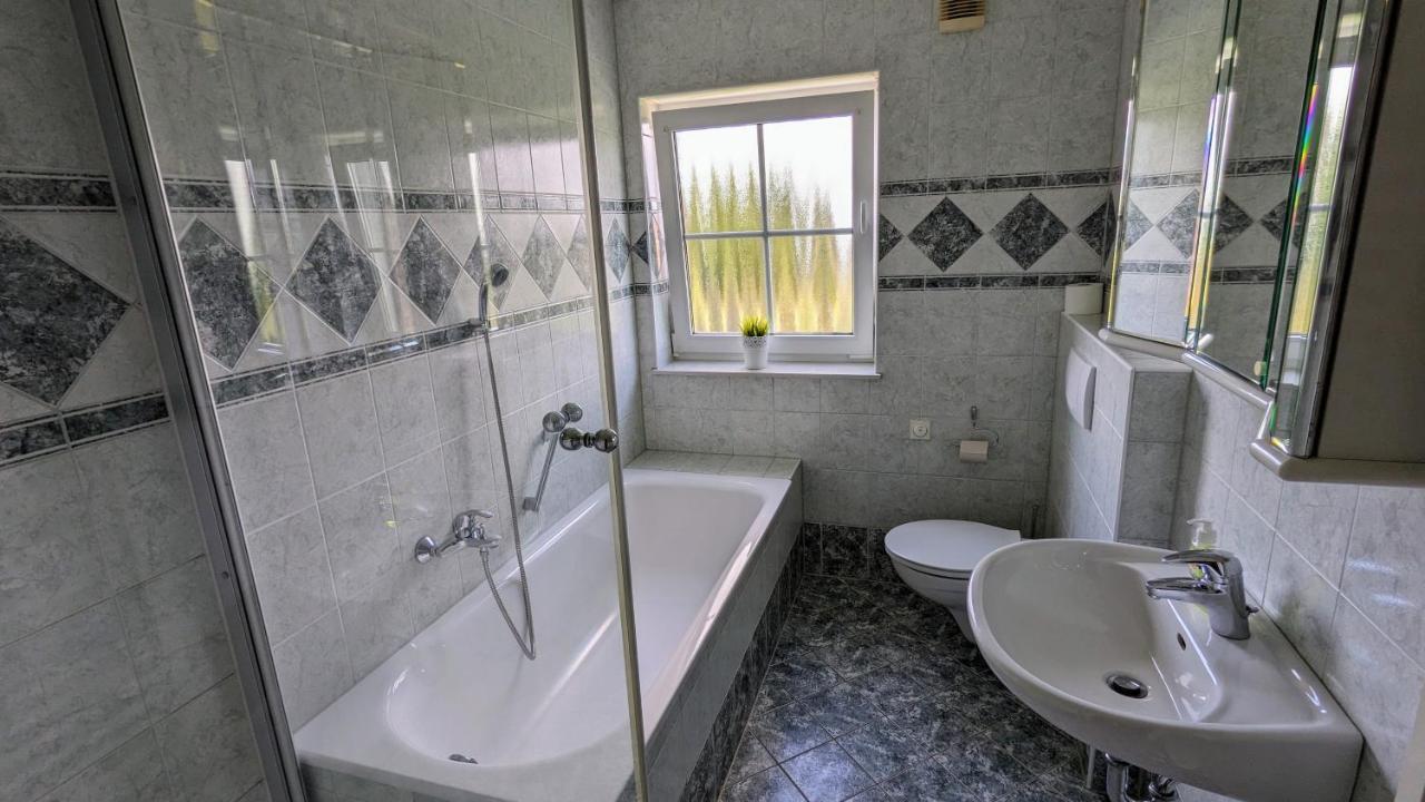Ferienwohnung Fischerteich In 데트몰트 외부 사진
